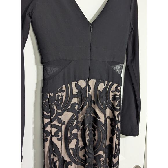 XSCAPE Embroidered Damask Double V Gown Formal Dress Long Sleeve Fit and Flare - Picture 5 of 7